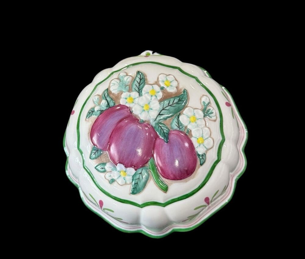 Le Cordon Bleu Franklin Mint Plums Ceramic Wall Jello Mold